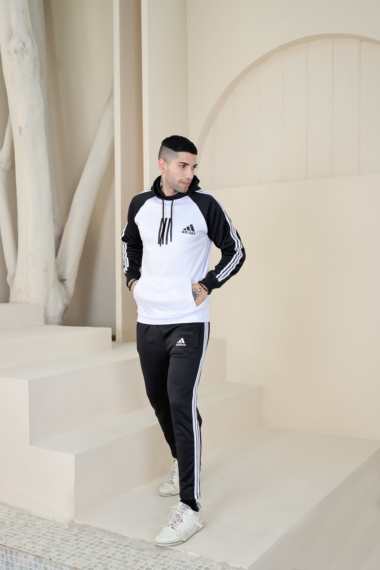 SIGNATURE TRACKSUIT