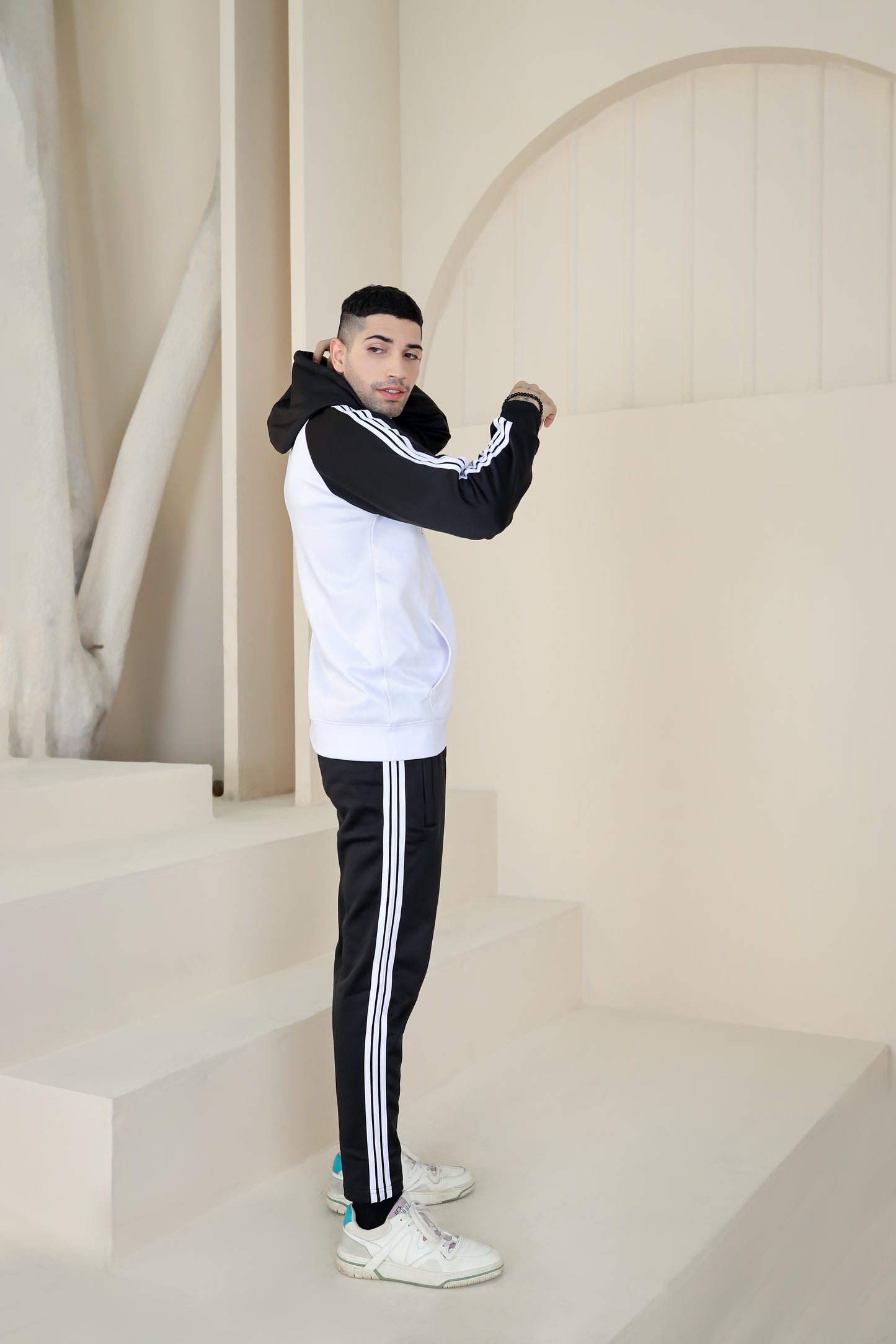 SIGNATURE TRACKSUIT