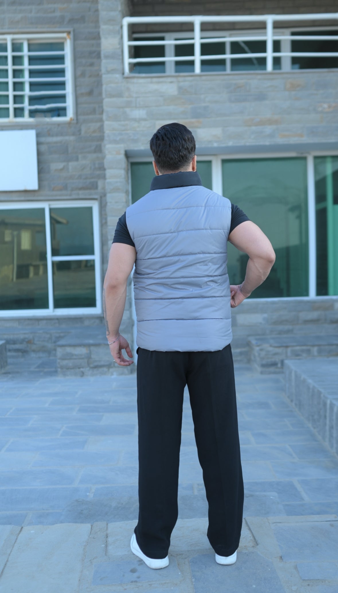 Grey-Black Puffer Jacket - Sleeveless